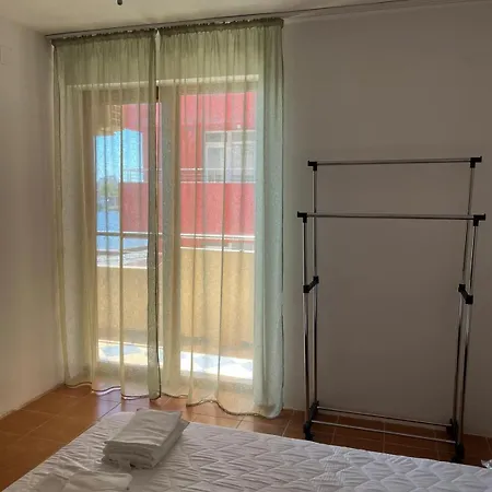 Izy Apartment