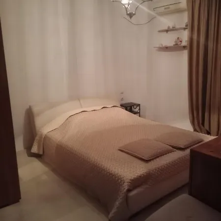 Izy Apartment